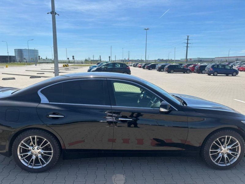 Infiniti Q50 2.2d na sprzedaż - 02