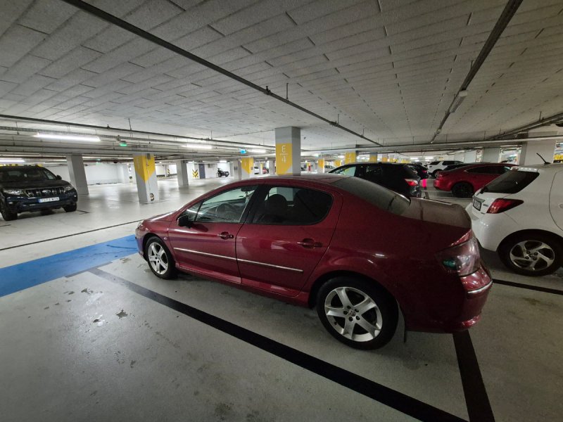 Peugeot 407 2.0 HDI - 01