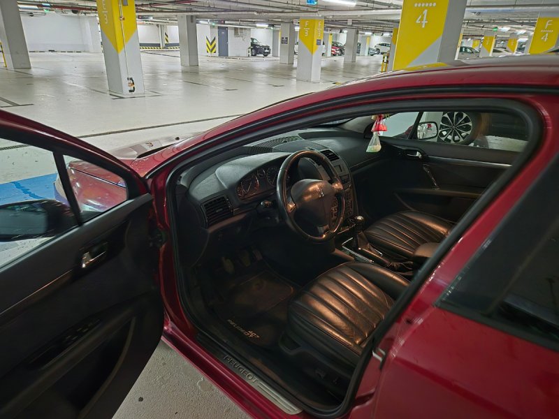 Peugeot 407 2.0 HDI - 02