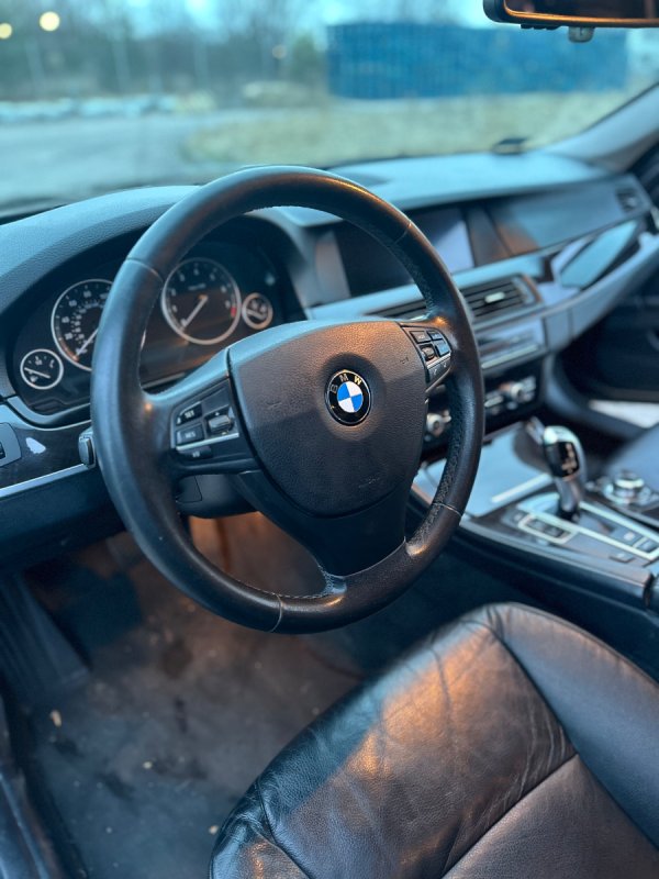 BMW F10 528i - 03