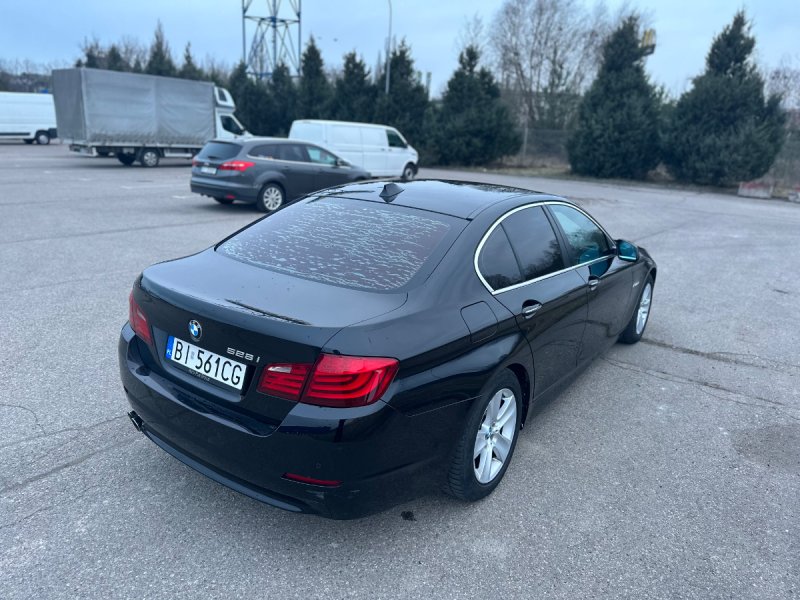BMW F10 528i - 06
