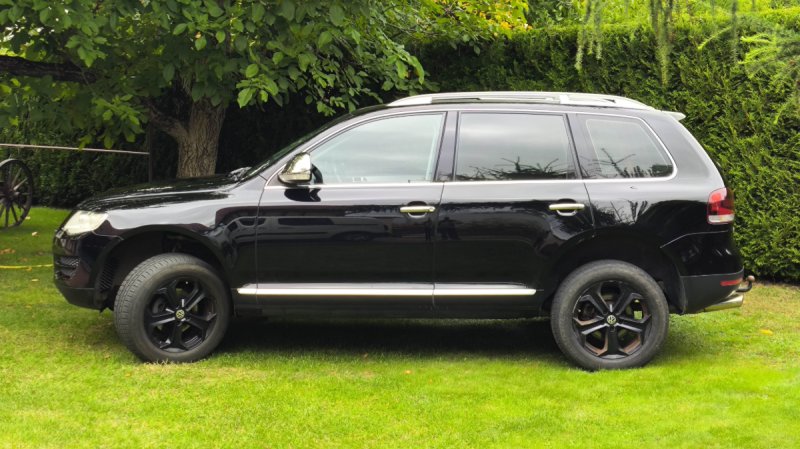 VW Touareg 2.5 TDI Exclusive Manual 4x4 Zadbany - 02