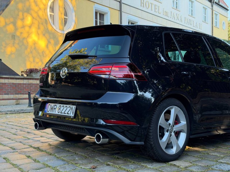 Volkswagen Golf GTI Perfomance - 04