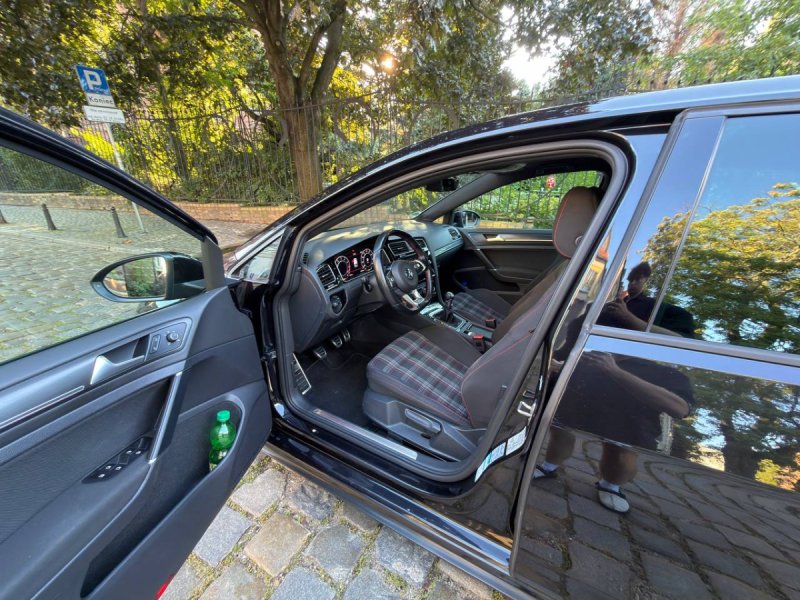 Volkswagen Golf GTI Perfomance - 07