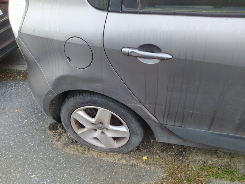 Renault Scenic 2012 r., 215tys.km, gaz, uszkodzony - 06
